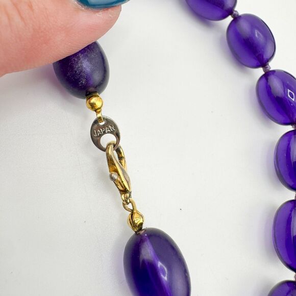 Vintage Signed Japan Purple Lucite Bead Necklace 1960s Retro Mod Statement - Picture 11 of 12